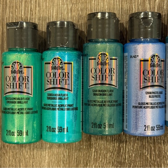 FolkArt Color Shift and BLACKLIGHT Acrylic Paints 2 oz Waterproof/Color Changing - Picture 7 of 9